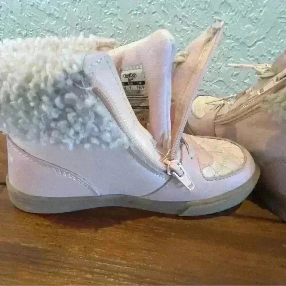 OshKosh B’gosh pink faux fur boots girls 13